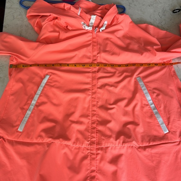 $60 OBO Lululemon “Sun Showers” rain coat - Picture 8 of 10